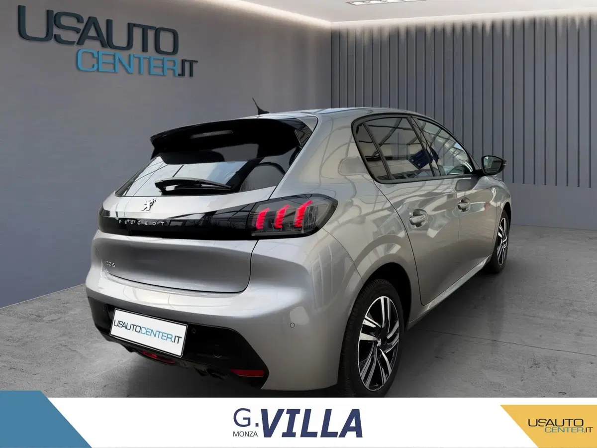 Peugeot 208 usata a Milano (4)