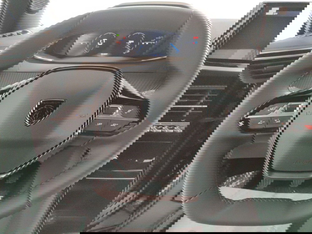 Peugeot 2008 nuova a L'Aquila (17)