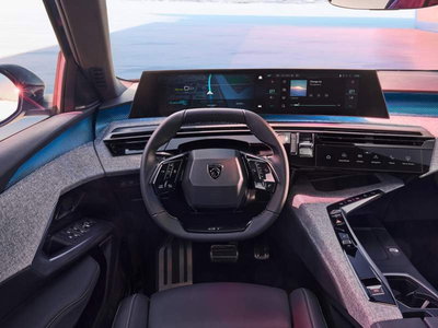 Peugeot 3008 1.2 hybrid GT Exclusive 145cv e-dcs6 nuova a San Fior