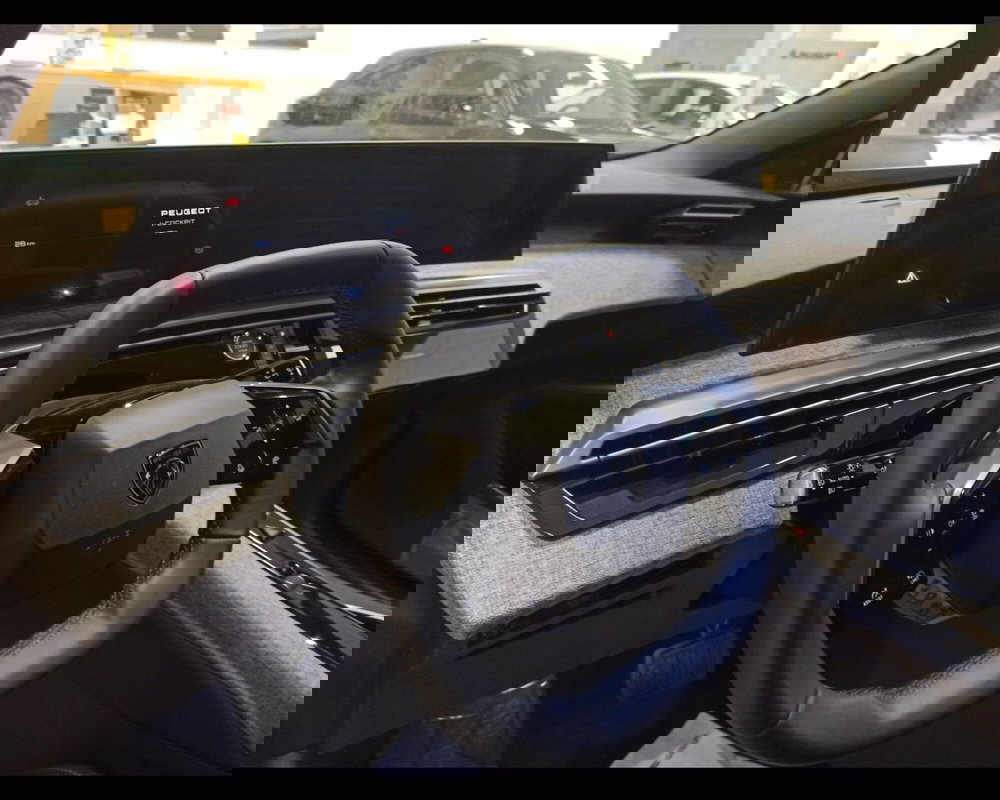 Peugeot 5008 nuova a Treviso (11)