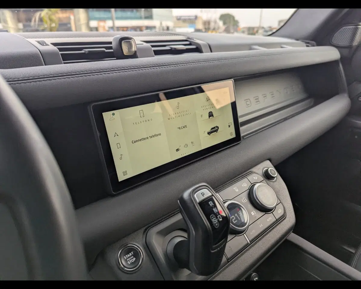 Land Rover Defender usata a Treviso (12)