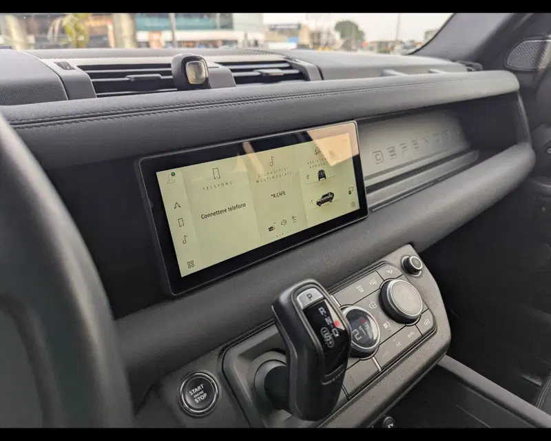 Land Rover Defender usata a Treviso (12)