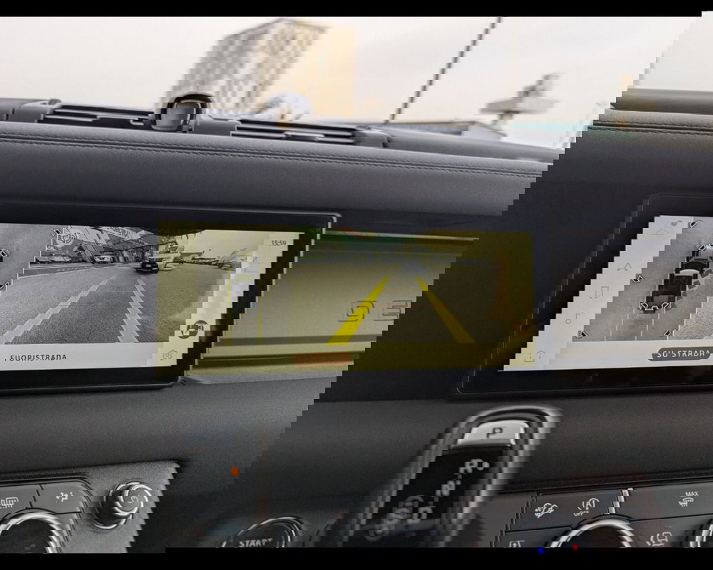 Land Rover Defender usata a Treviso (15)