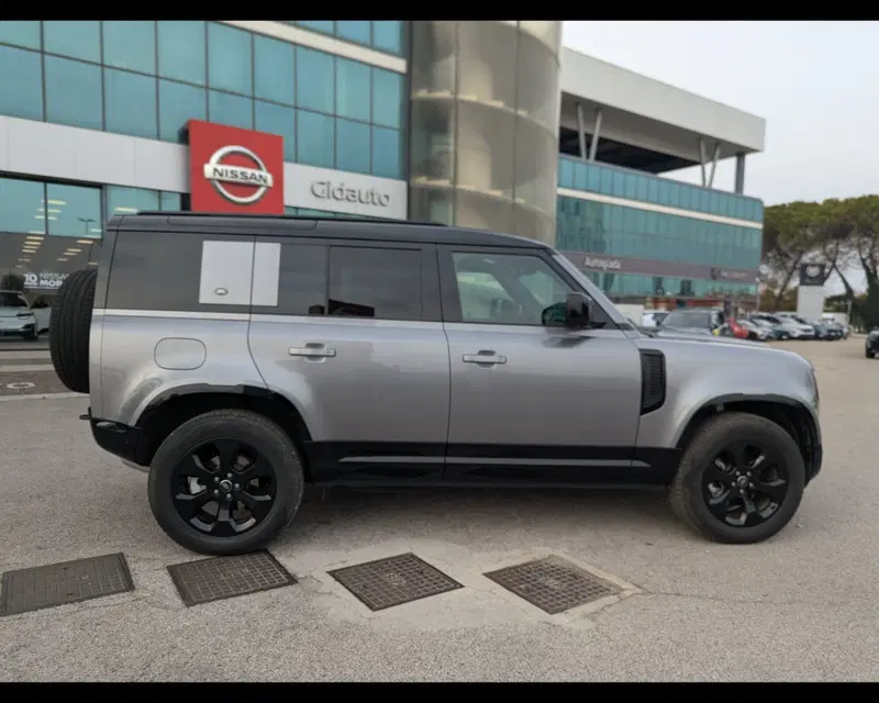 Land Rover Defender usata a Treviso (16)