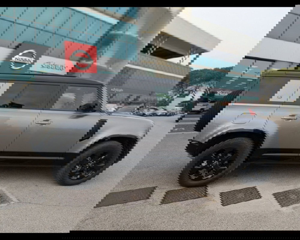 Land Rover Defender usata a Treviso (16)