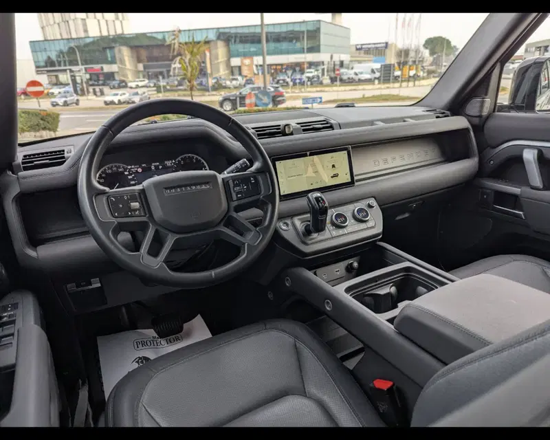 Land Rover Defender usata a Treviso (20)