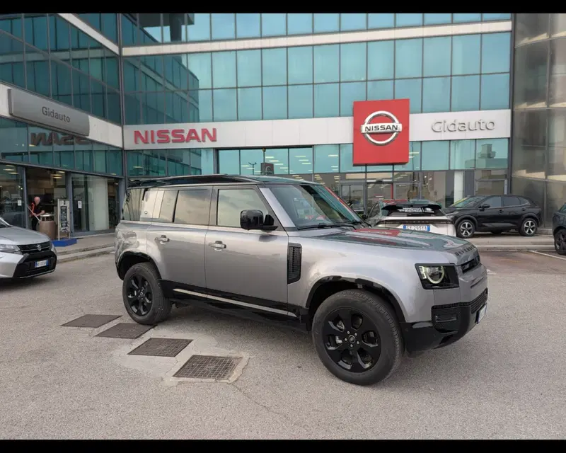 Land Rover Defender usata a Treviso (5)
