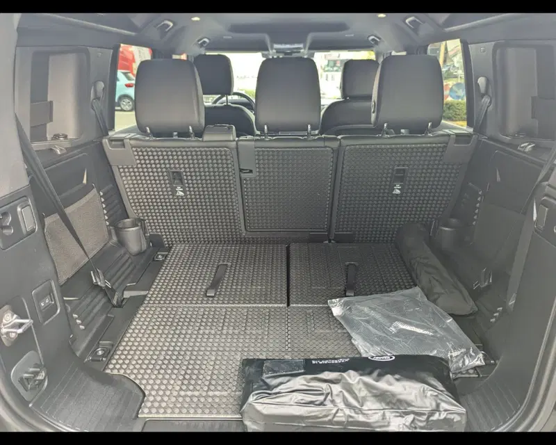 Land Rover Defender usata a Treviso (6)