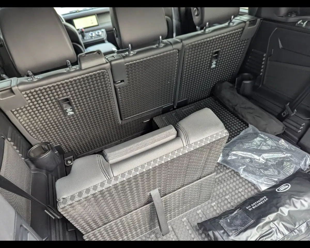 Land Rover Defender usata a Treviso (7)