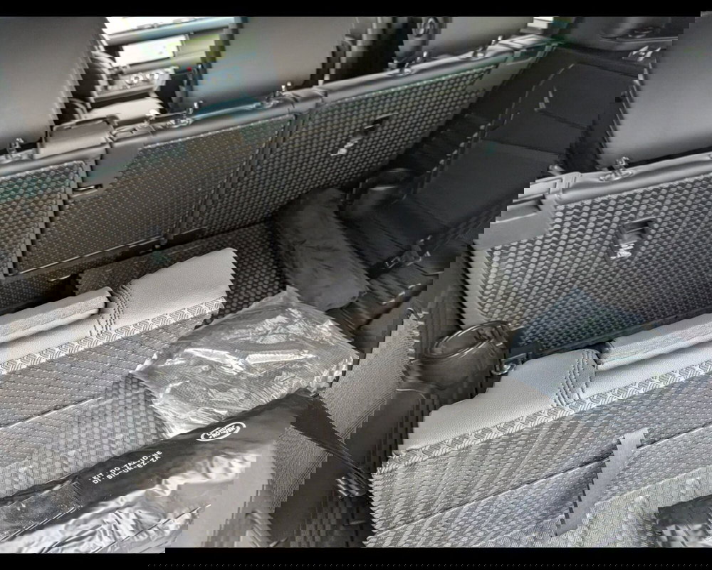 Land Rover Defender usata a Treviso (7)