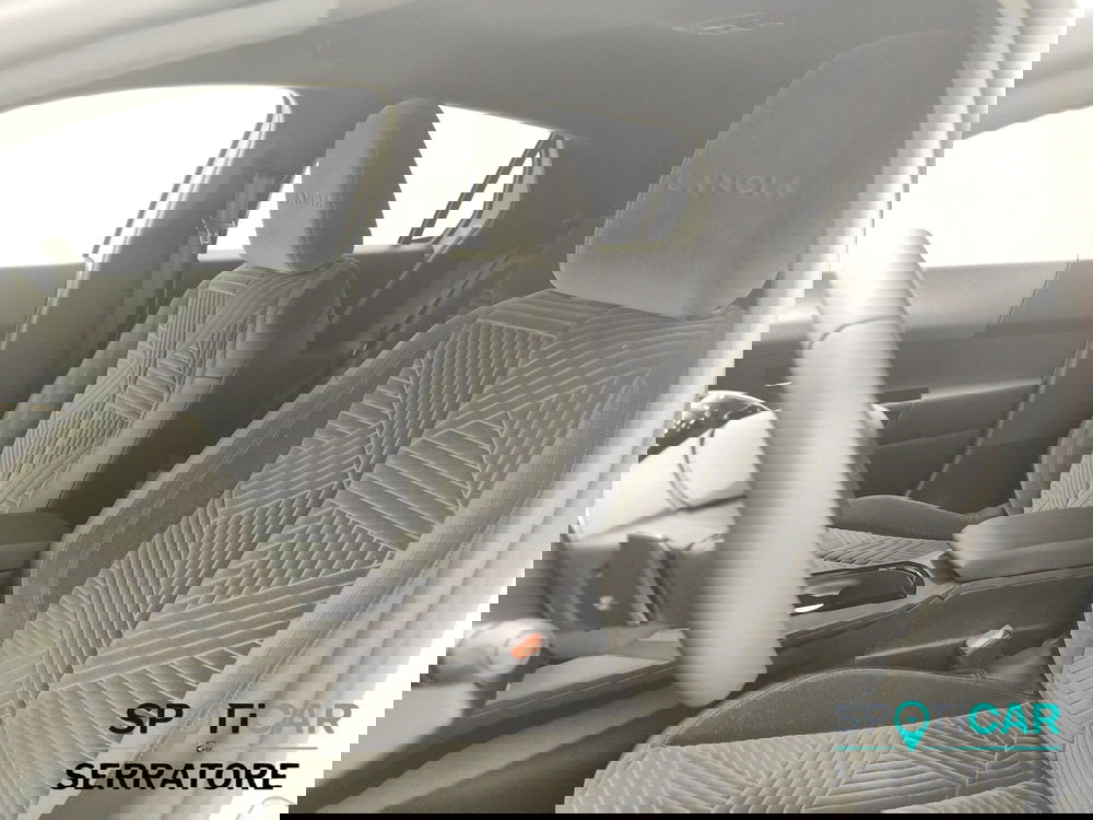 Lancia Ypsilon usata a Como (12)