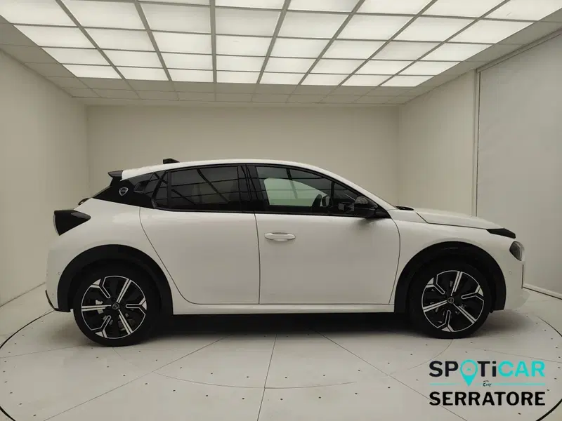 Lancia Ypsilon usata a Como (19)