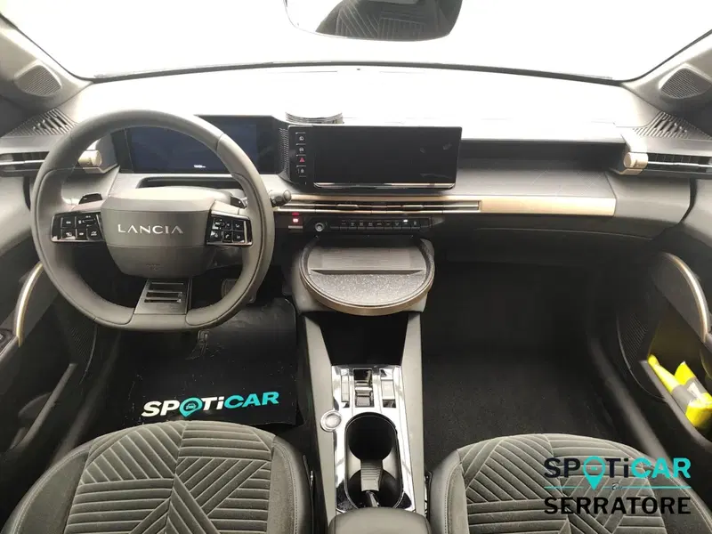 Lancia Ypsilon usata a Como (7)