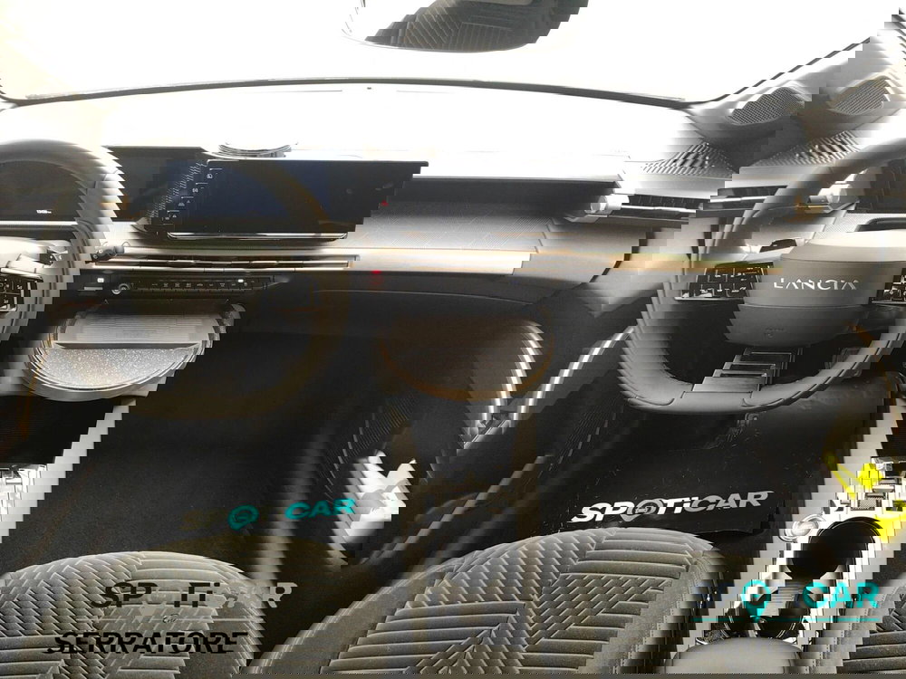 Lancia Ypsilon usata a Como (7)