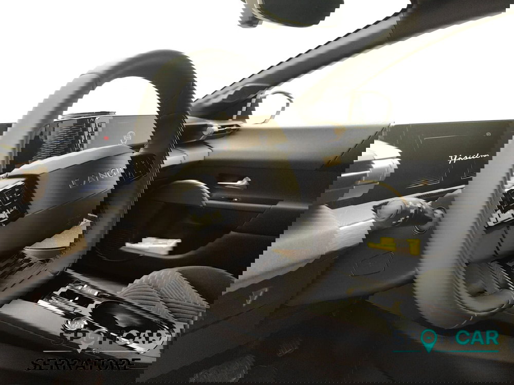 Lancia Ypsilon usata a Como (9)