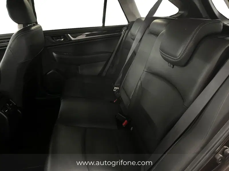 Subaru Outback usata a Modena (13)