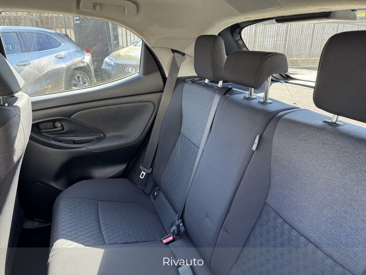 Toyota Yaris usata a Como (6)