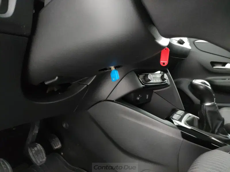 Opel Corsa usata a Caserta (19)