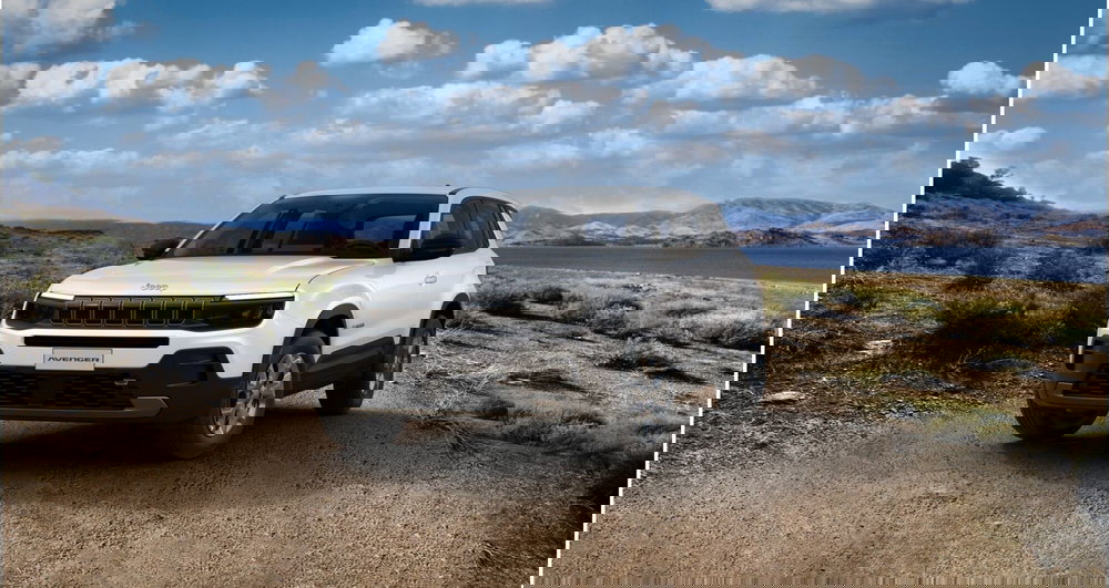 Jeep Avenger nuova a Torino