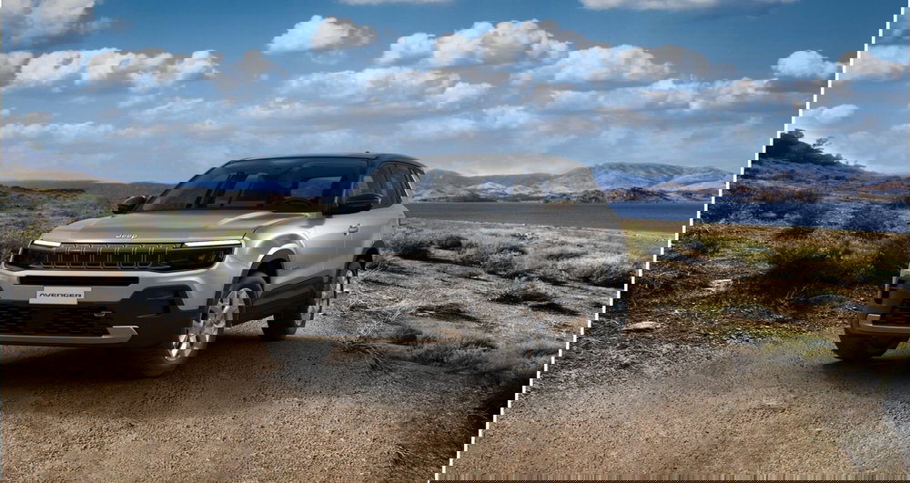 Jeep Avenger nuova a Torino