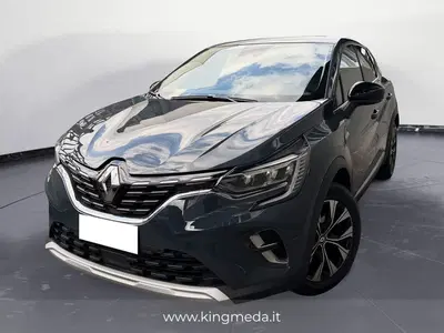Renault Captur Full Hybrid E-Tech 145 CV Techno del 2023 usata a Meda