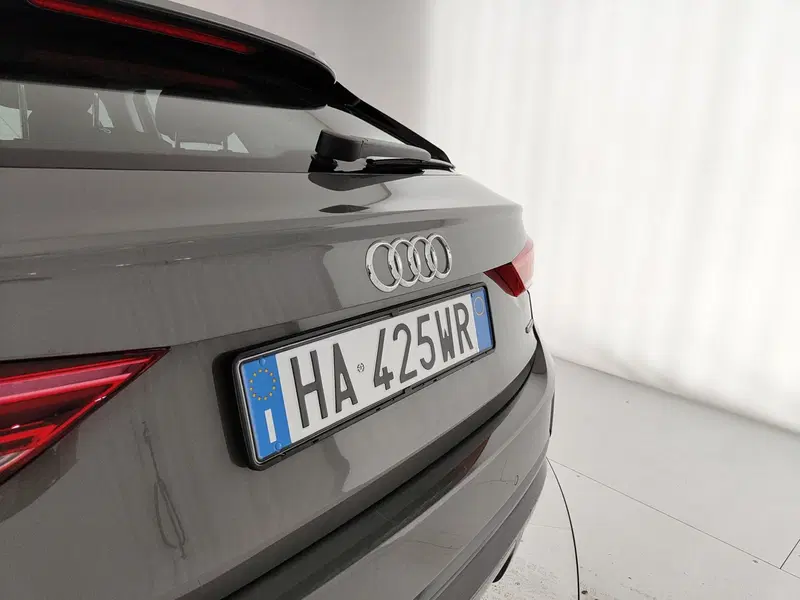 Audi Q3 Sportback usata a Caserta (10)