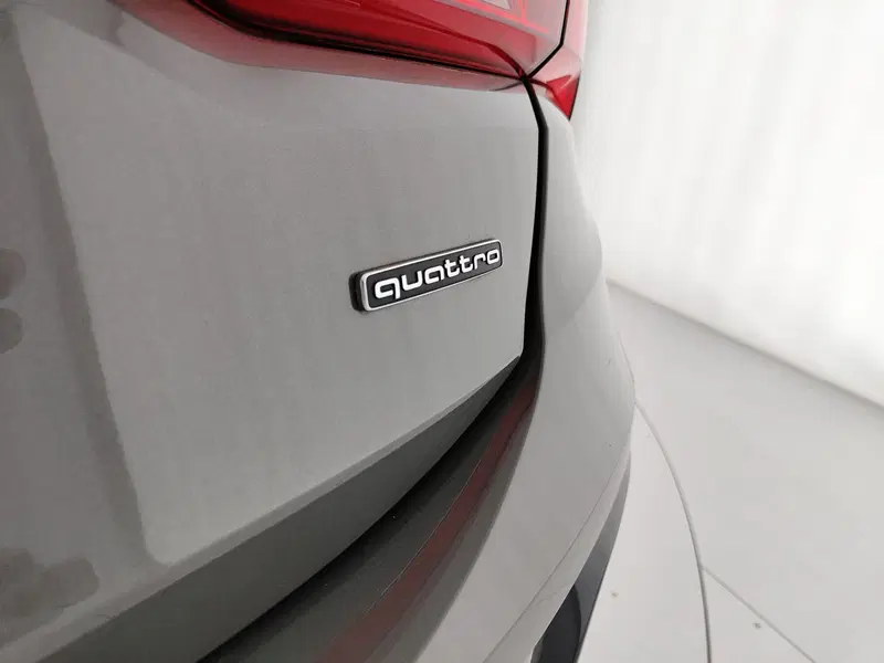 Audi Q3 Sportback usata a Caserta (11)