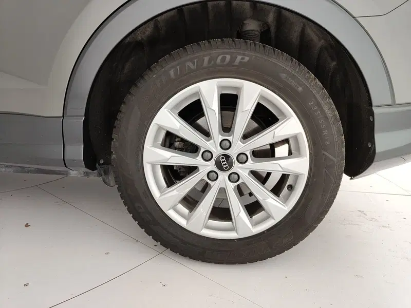Audi Q3 Sportback usata a Caserta (12)