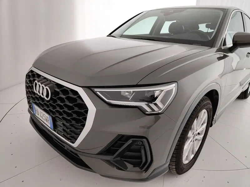 Audi Q3 Sportback usata a Caserta (14)