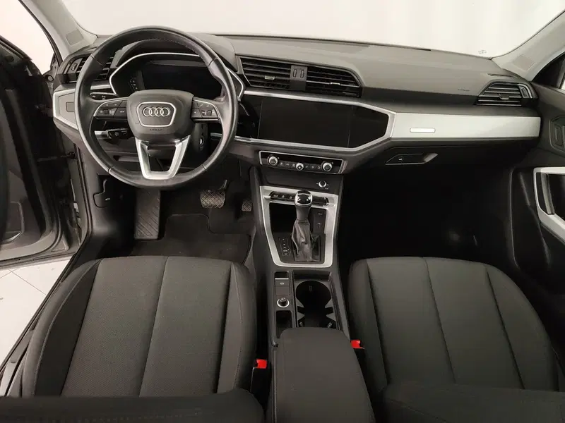 Audi Q3 Sportback usata a Caserta (16)