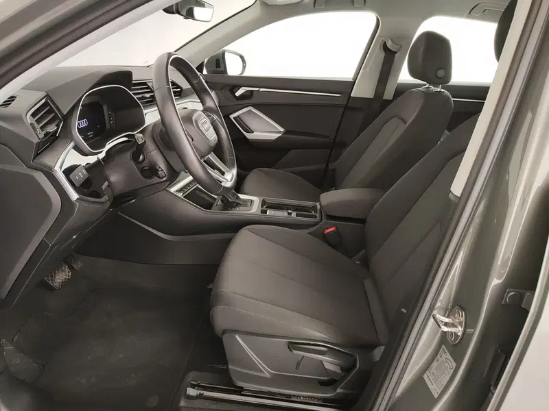 Audi Q3 Sportback usata a Caserta (17)