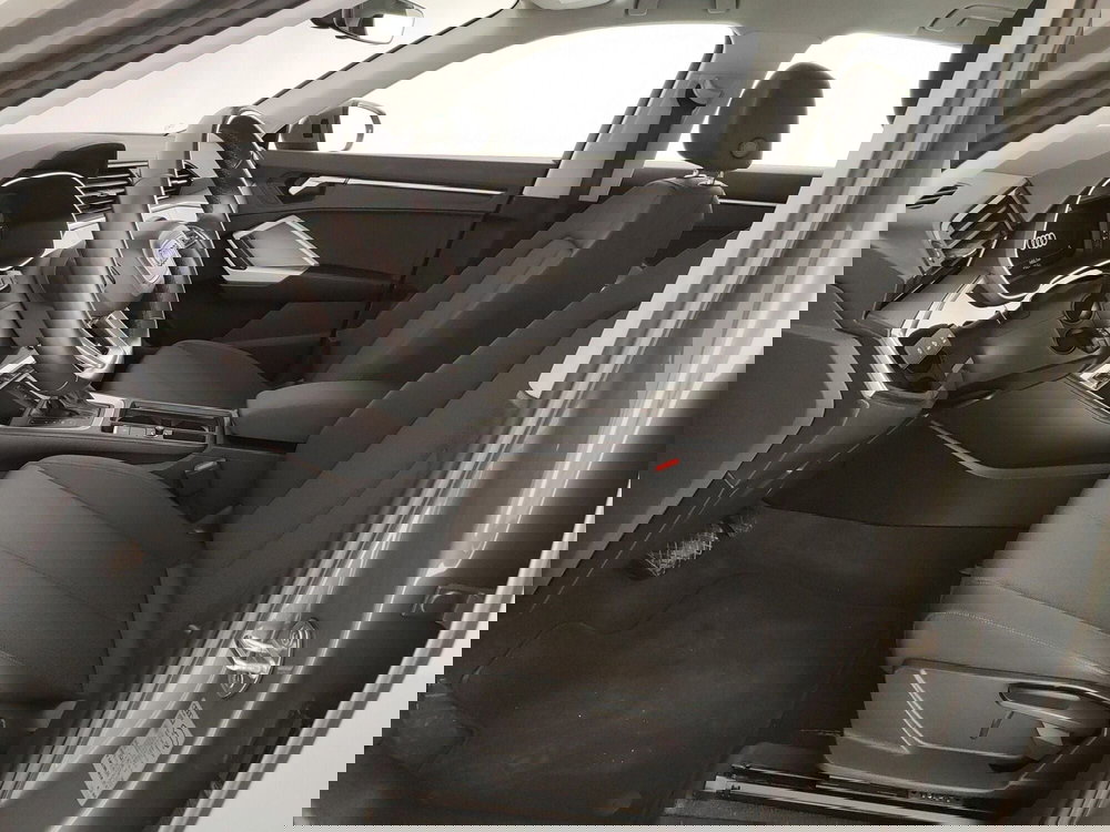 Audi Q3 Sportback usata a Caserta (17)