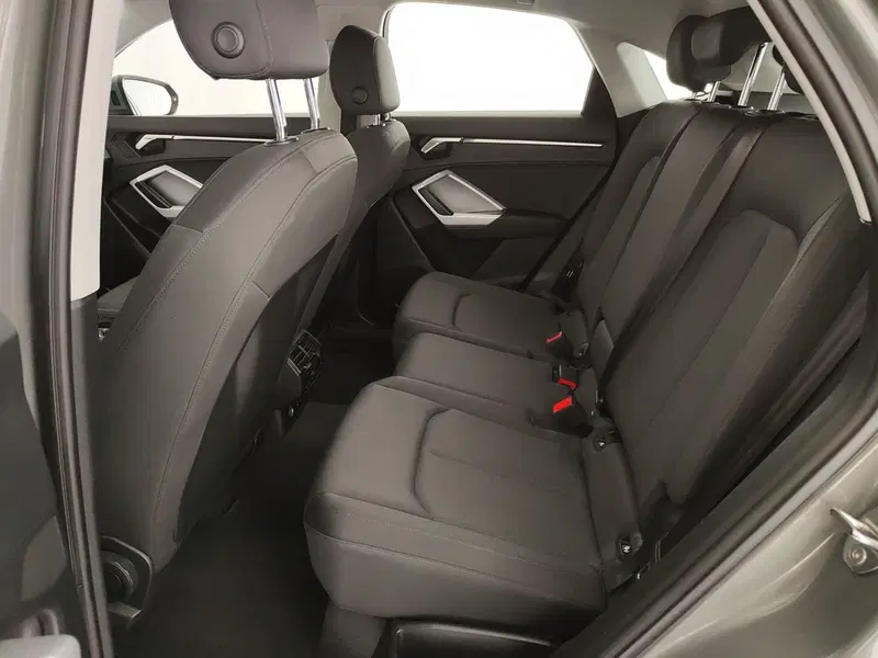 Audi Q3 Sportback usata a Caserta (18)