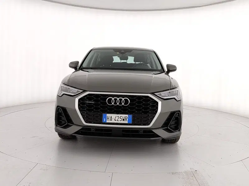 Audi Q3 Sportback usata a Caserta (2)