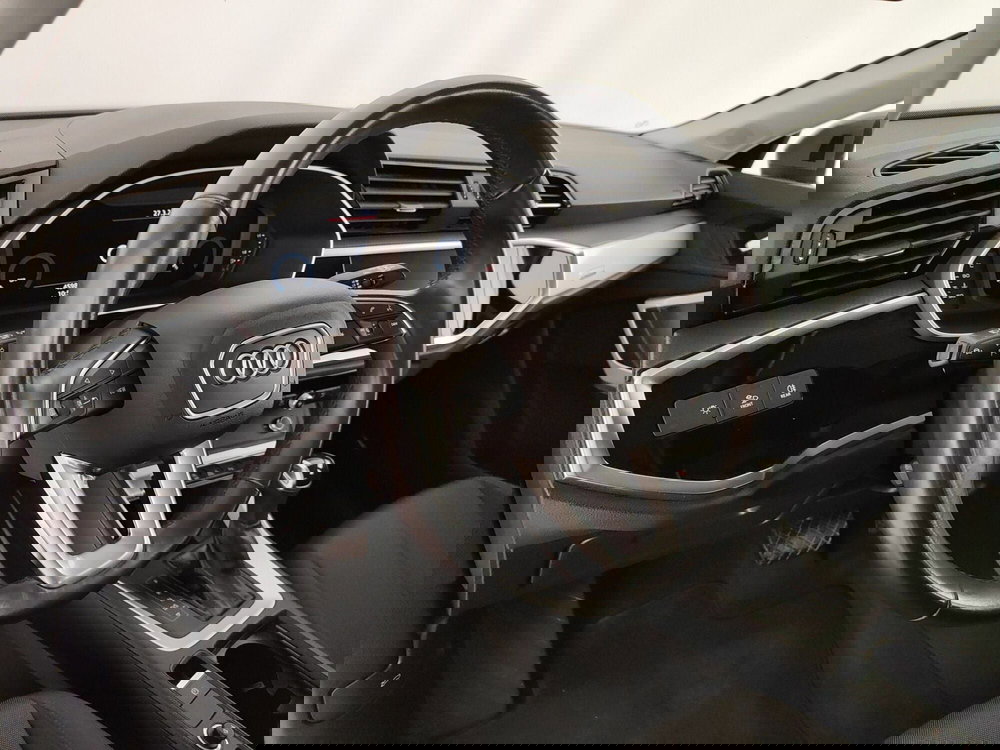 Audi Q3 Sportback usata a Caserta (20)