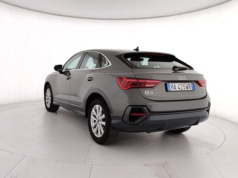 Audi Q3 Sportback usata a Caserta (4)