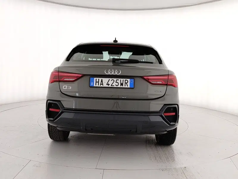 Audi Q3 Sportback usata a Caserta (5)