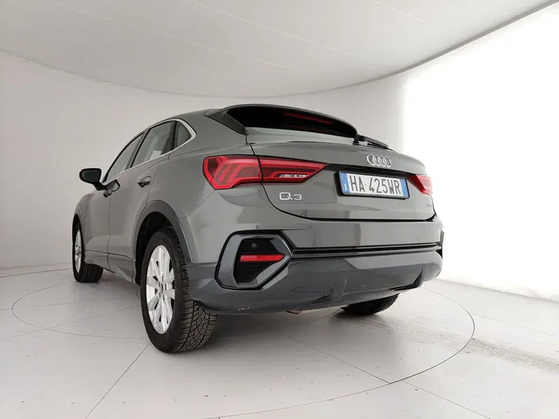 Audi Q3 Sportback usata a Caserta (9)