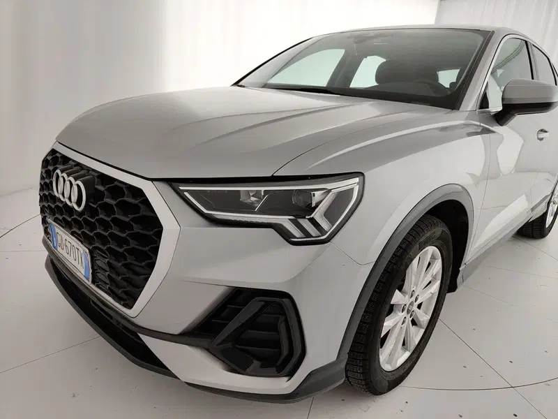 Audi Q3 Sportback usata a Caserta (14)