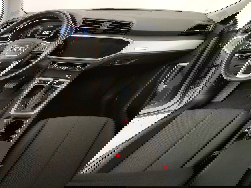 Audi Q3 Sportback usata a Caserta (15)