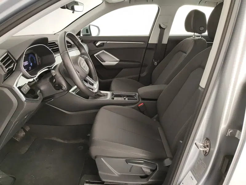 Audi Q3 Sportback usata a Caserta (16)