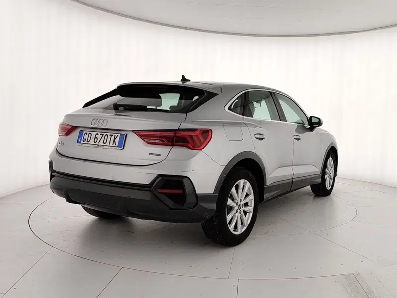 Audi Q3 Sportback usata a Caserta (6)