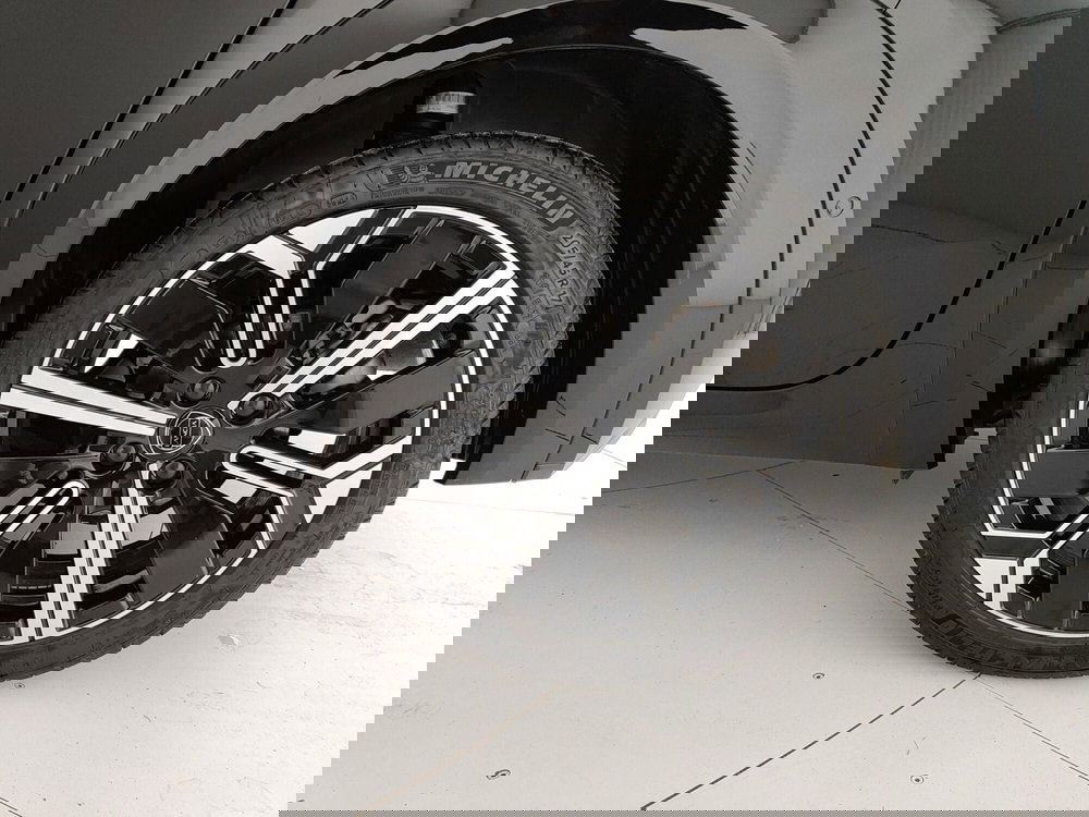 Lancia Ypsilon usata a Caserta (12)