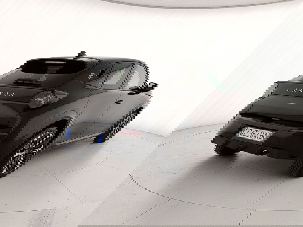 Lancia Ypsilon usata a Caserta (6)