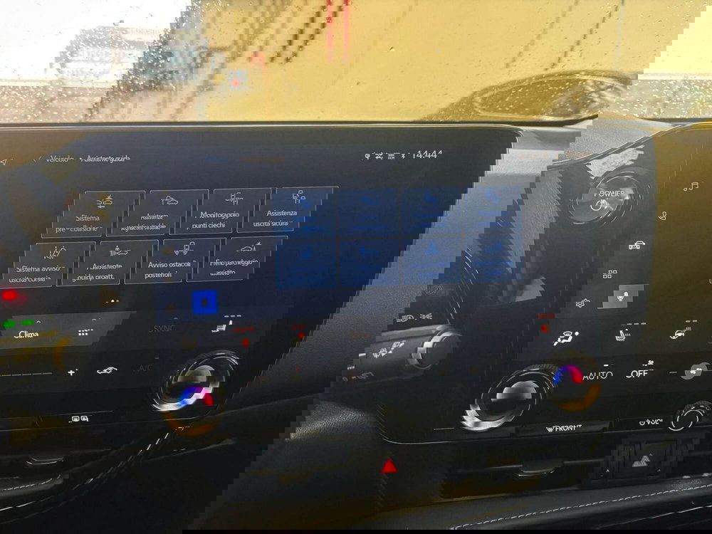 Lexus NX usata a Venezia (14)