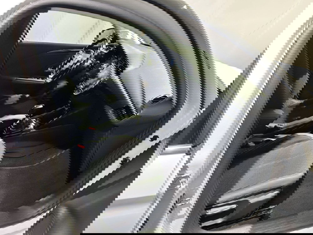 Opel Corsa usata a Milano (13)
