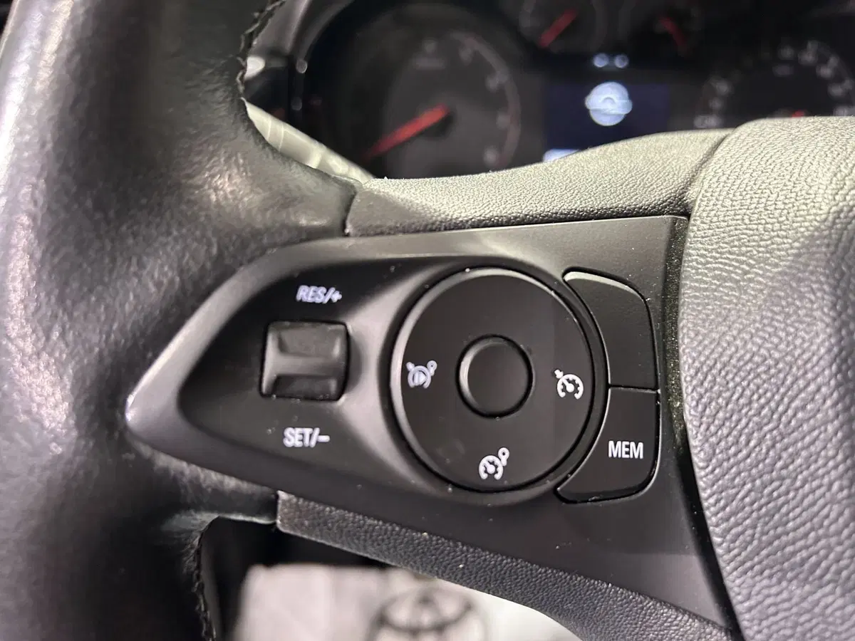 Opel Corsa usata a Milano (16)