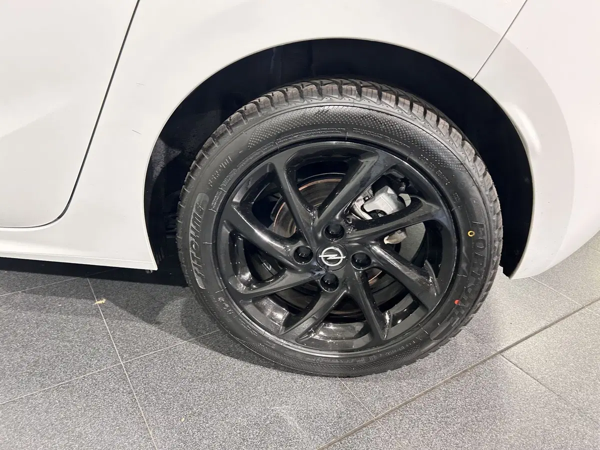 Opel Corsa usata a Milano (7)