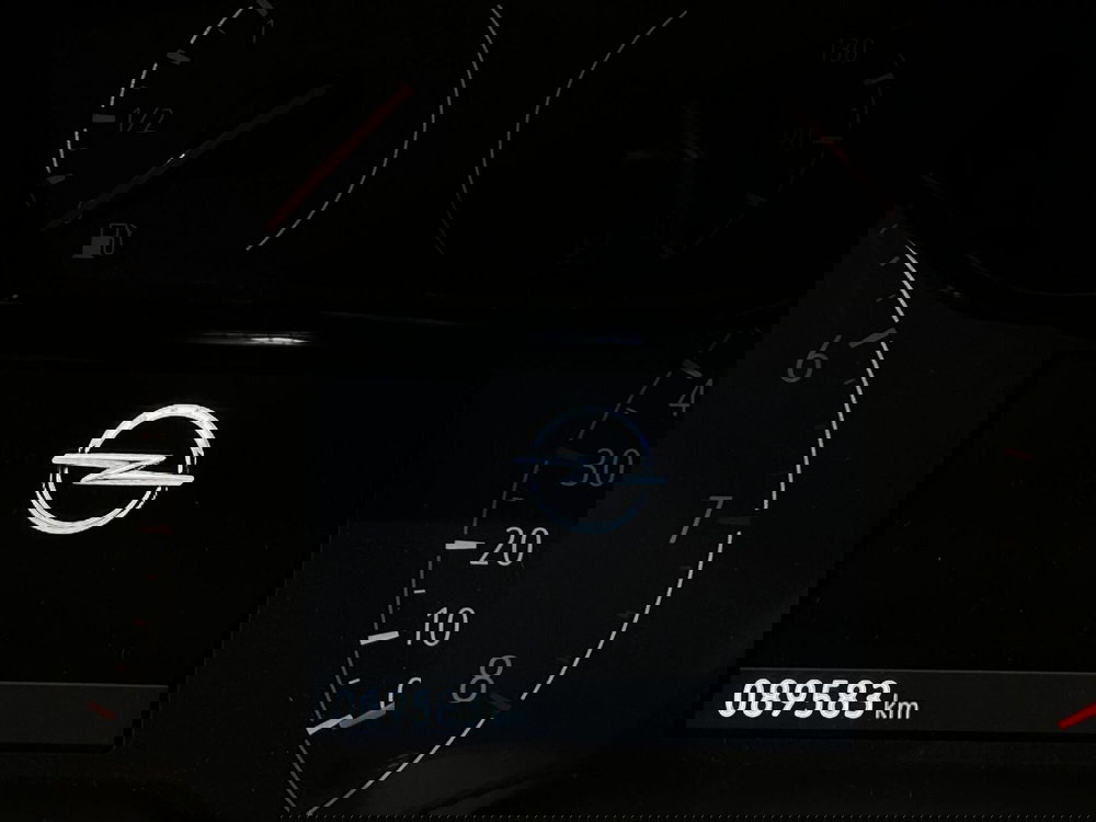 Opel Corsa usata a Milano (9)