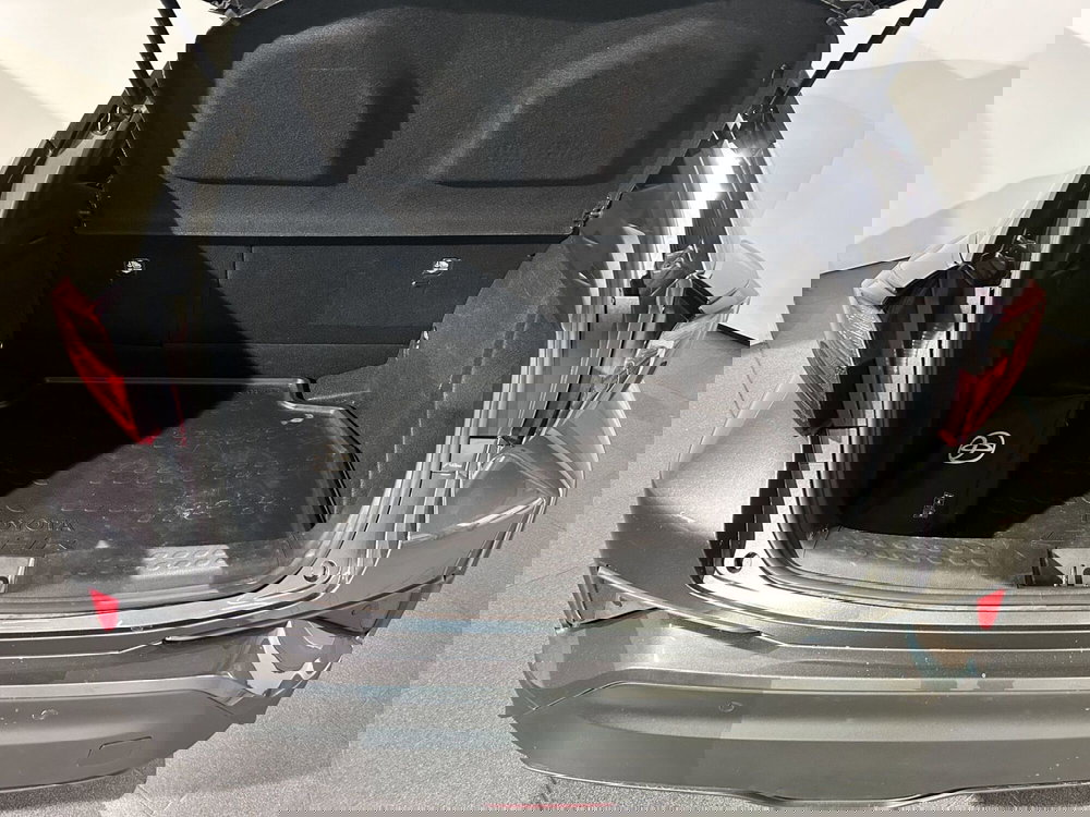 Toyota Toyota C-HR usata a Milano (10)